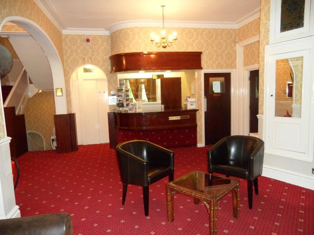 Glen Usk Hotel Llandrindod Wells Ngoại thất bức ảnh